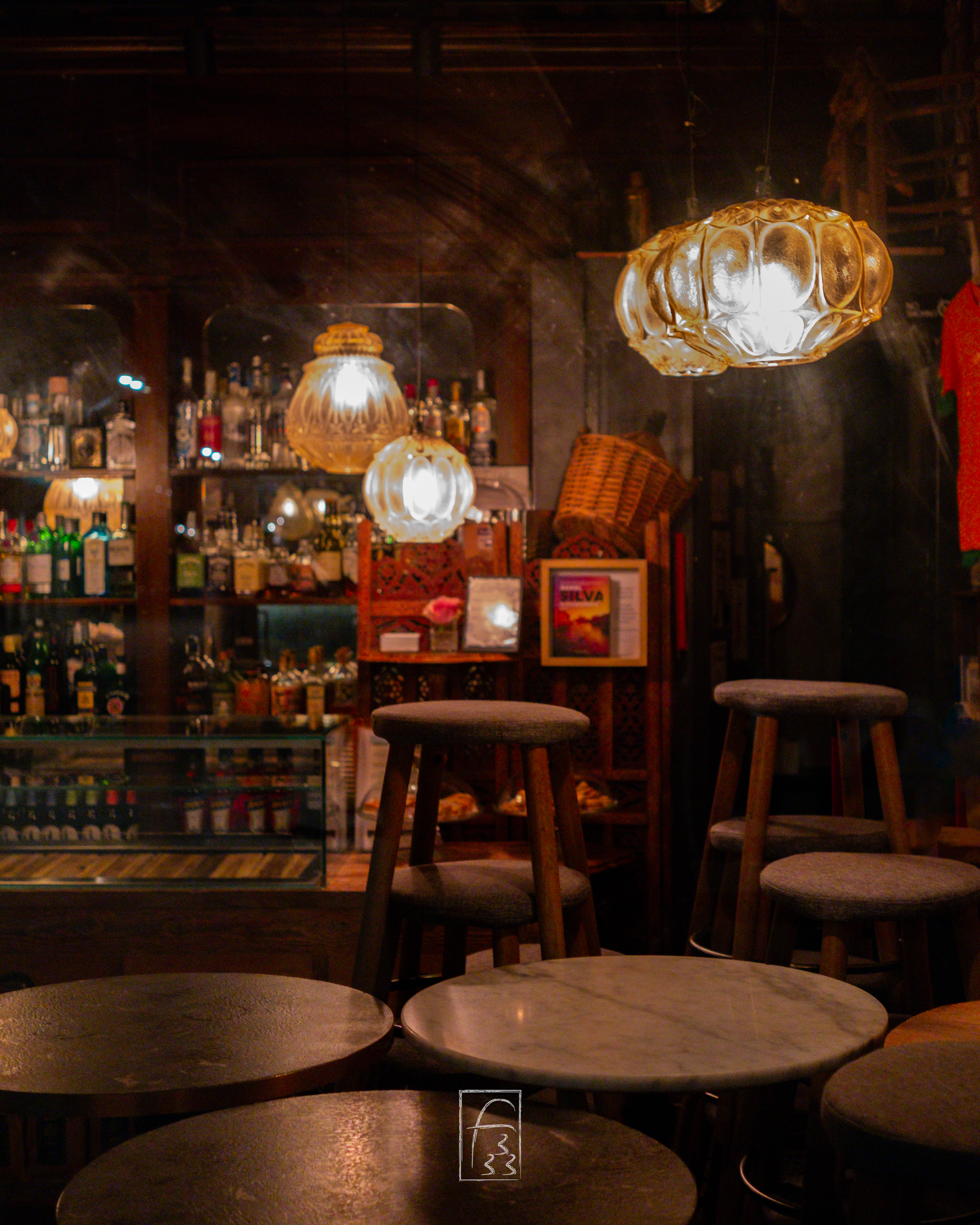 An red-orange pub with some beautifull light